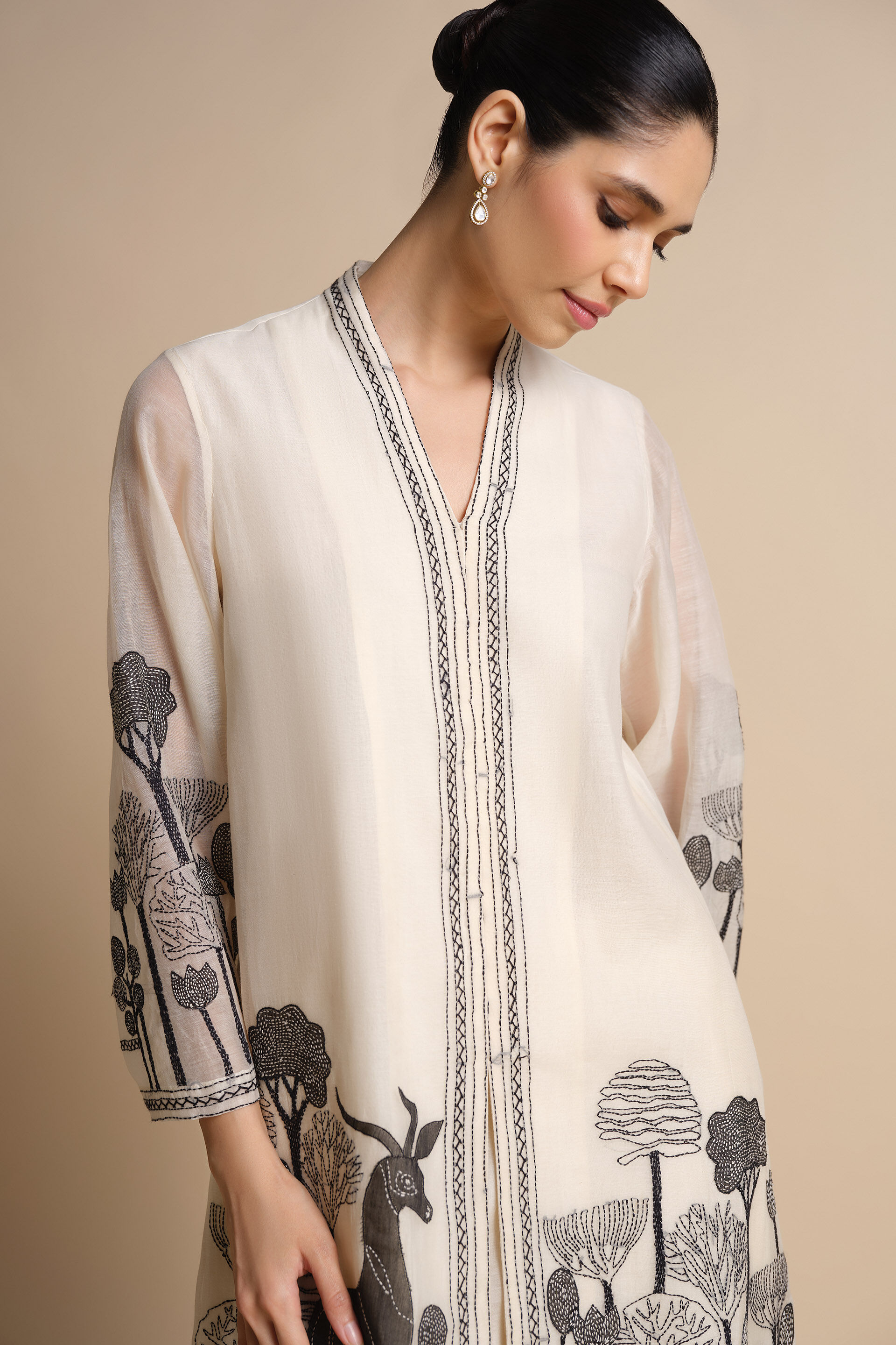 Guadalupe Hand-embroidered Kantha Mul Co-ord - Ivory, Ivory, image 4